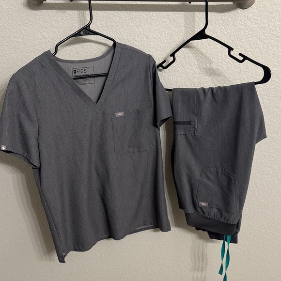 Figs Scrub Set - Picture 1 of 2